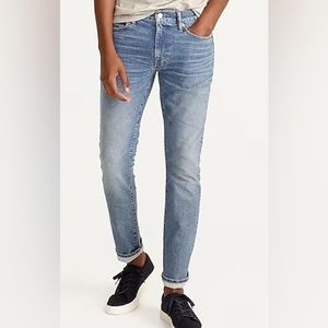 J Crew 250 Skinny-fit stretch jean in three-year wash Brand New with Tags 30x30